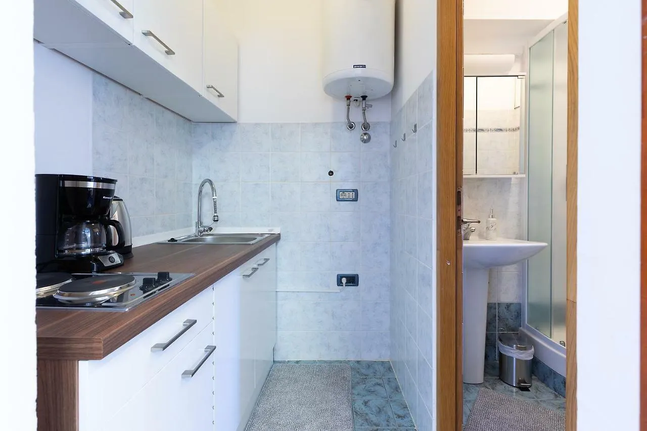 Apartment Ulysses Pula 0*,  Croatia